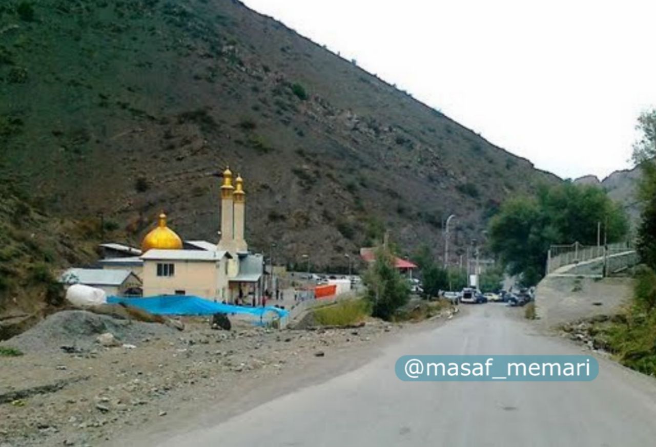 مساجد بین راهی